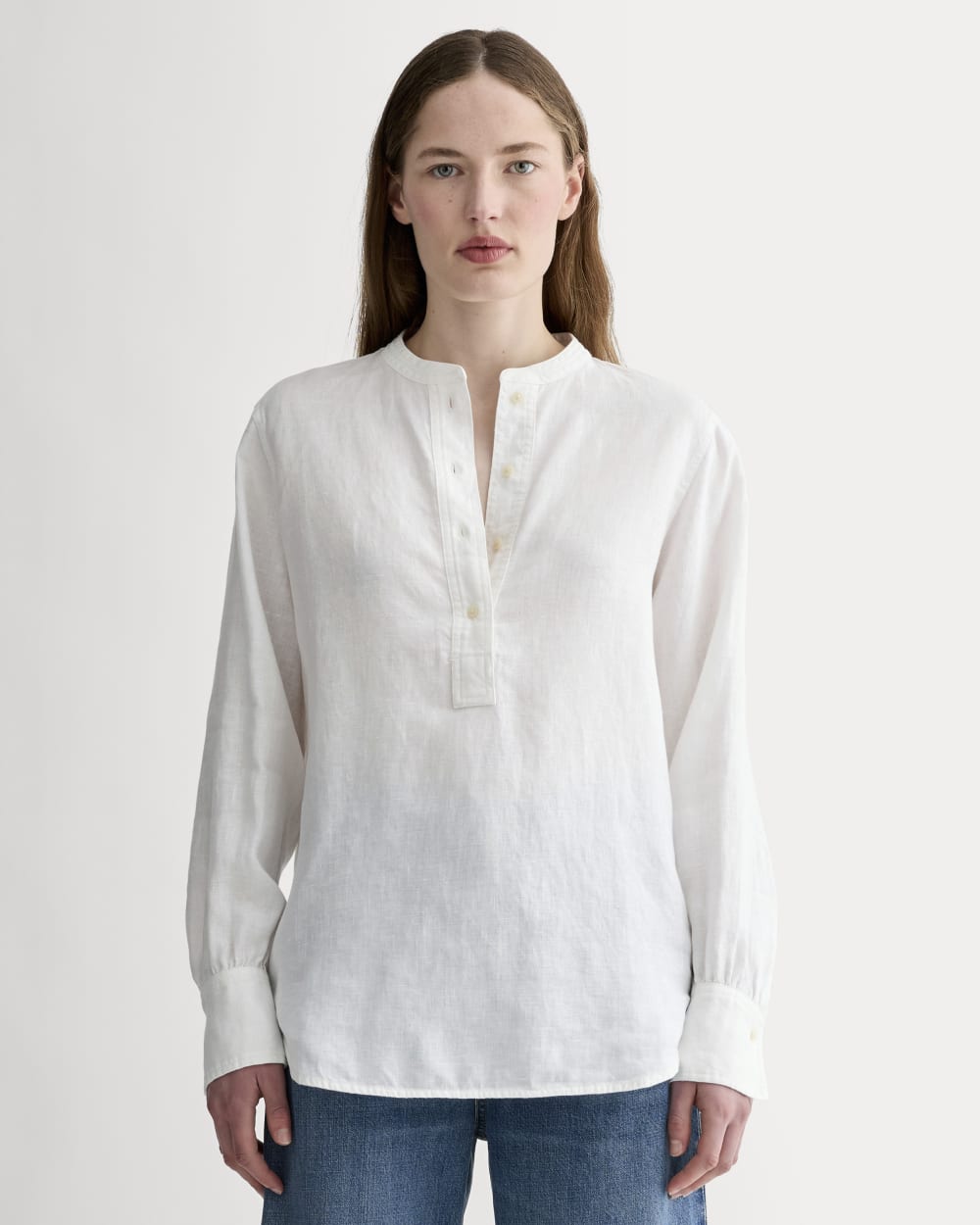 The Henley Shirt in Linen White – Everlane - Main Image