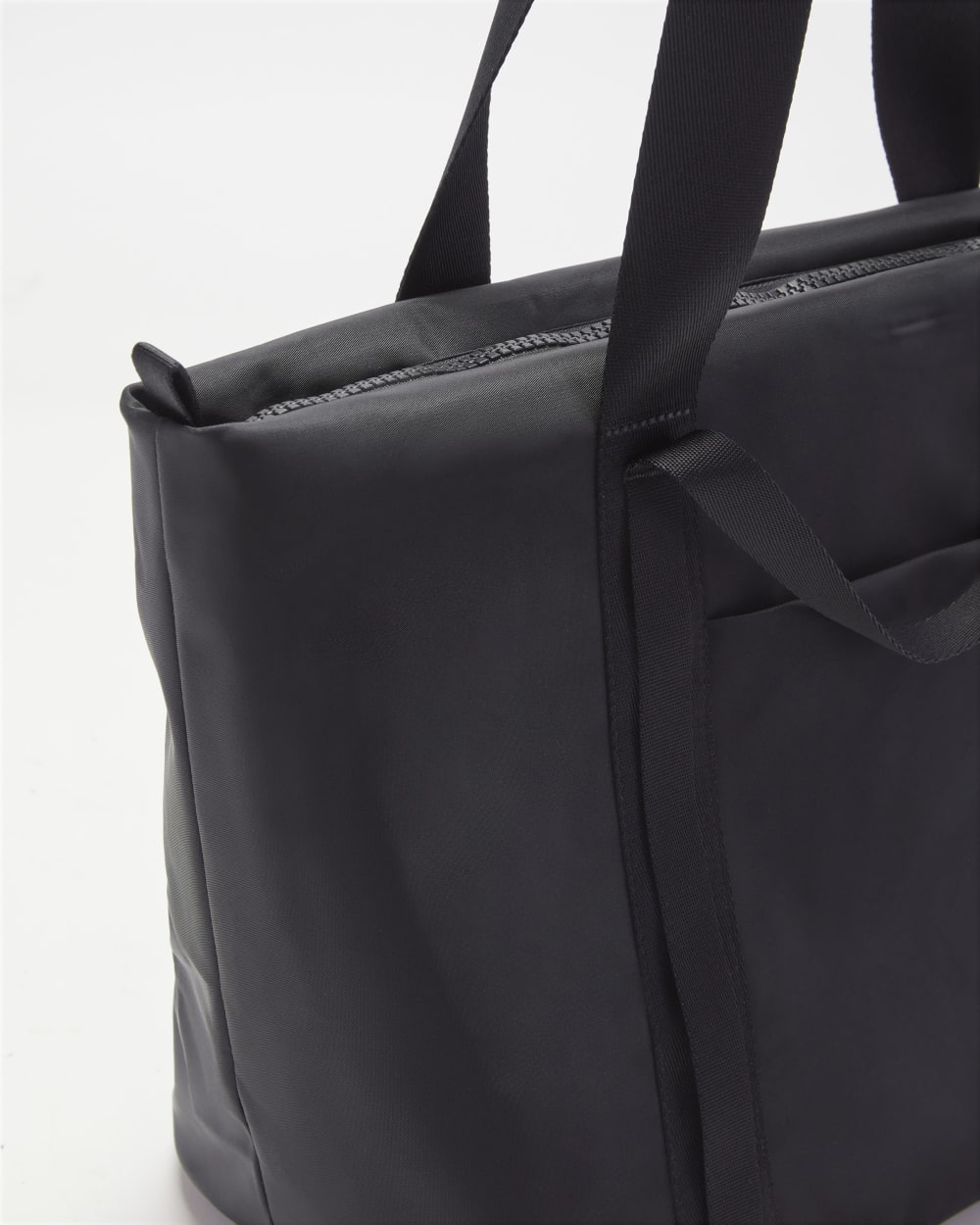 womens-recycled-nylon-tote-black