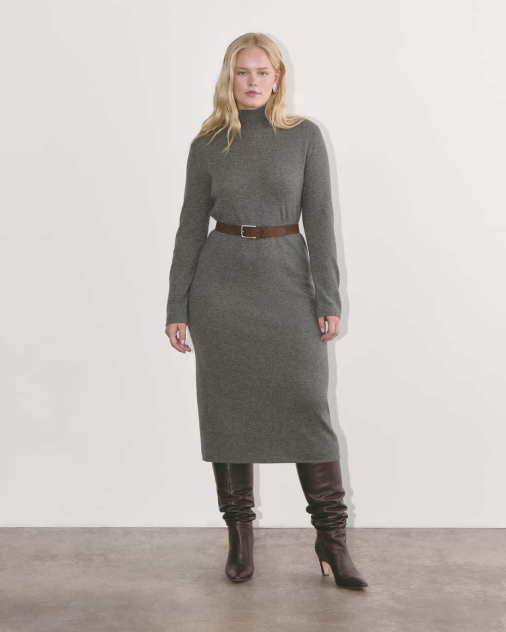 The Turtleneck Sweater Dress in Cashmere Heather Charcoal – Everlane