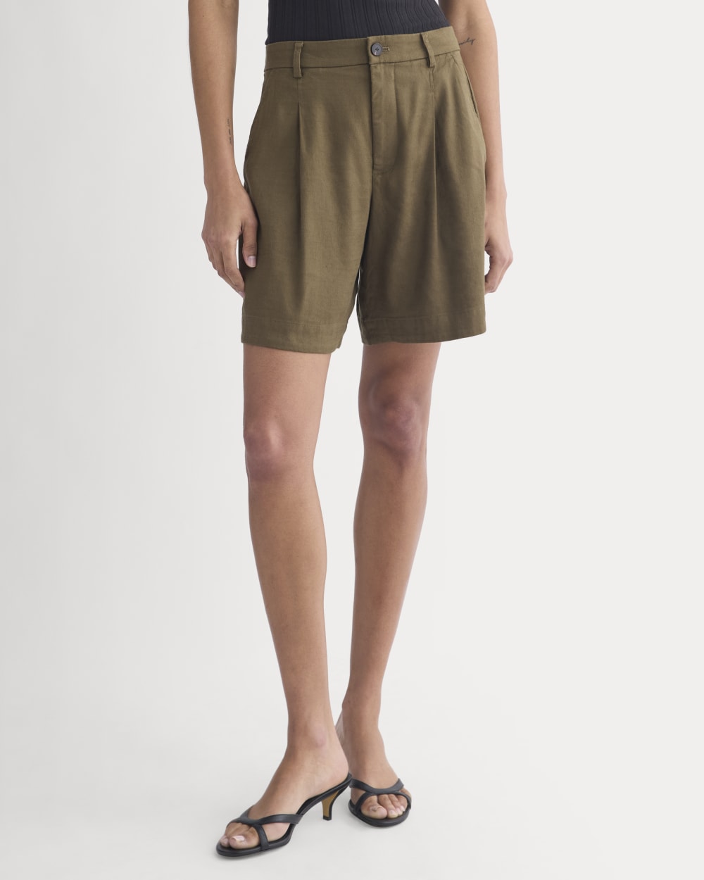 womens-tailored-a-line-short-beech