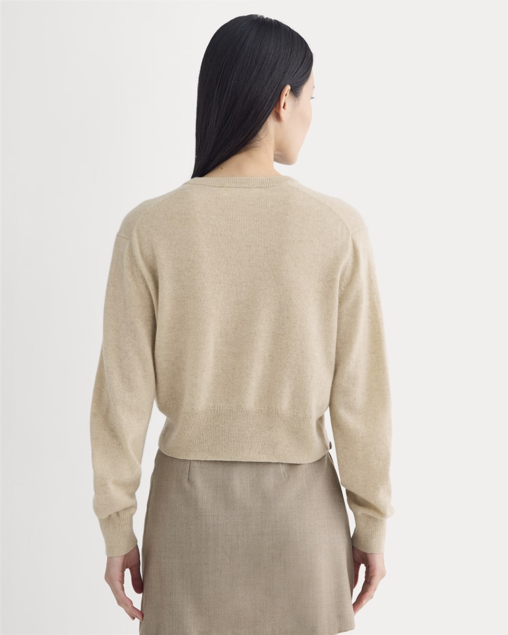 womens-cashmere-in-cropped-cardigan-heather-light-camel