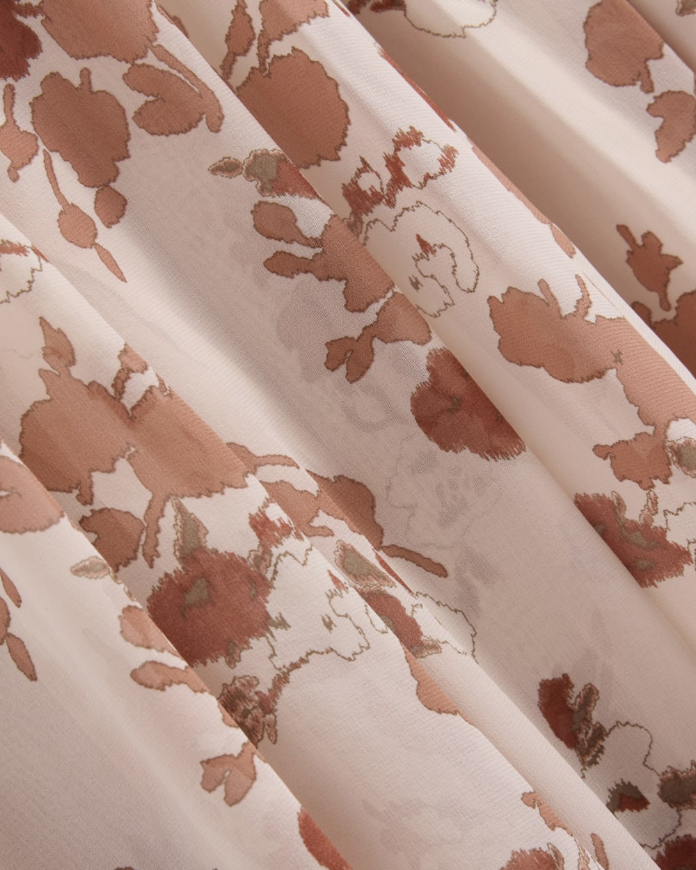 womens-maxi-dress-in-silk-georgette-soft-floral