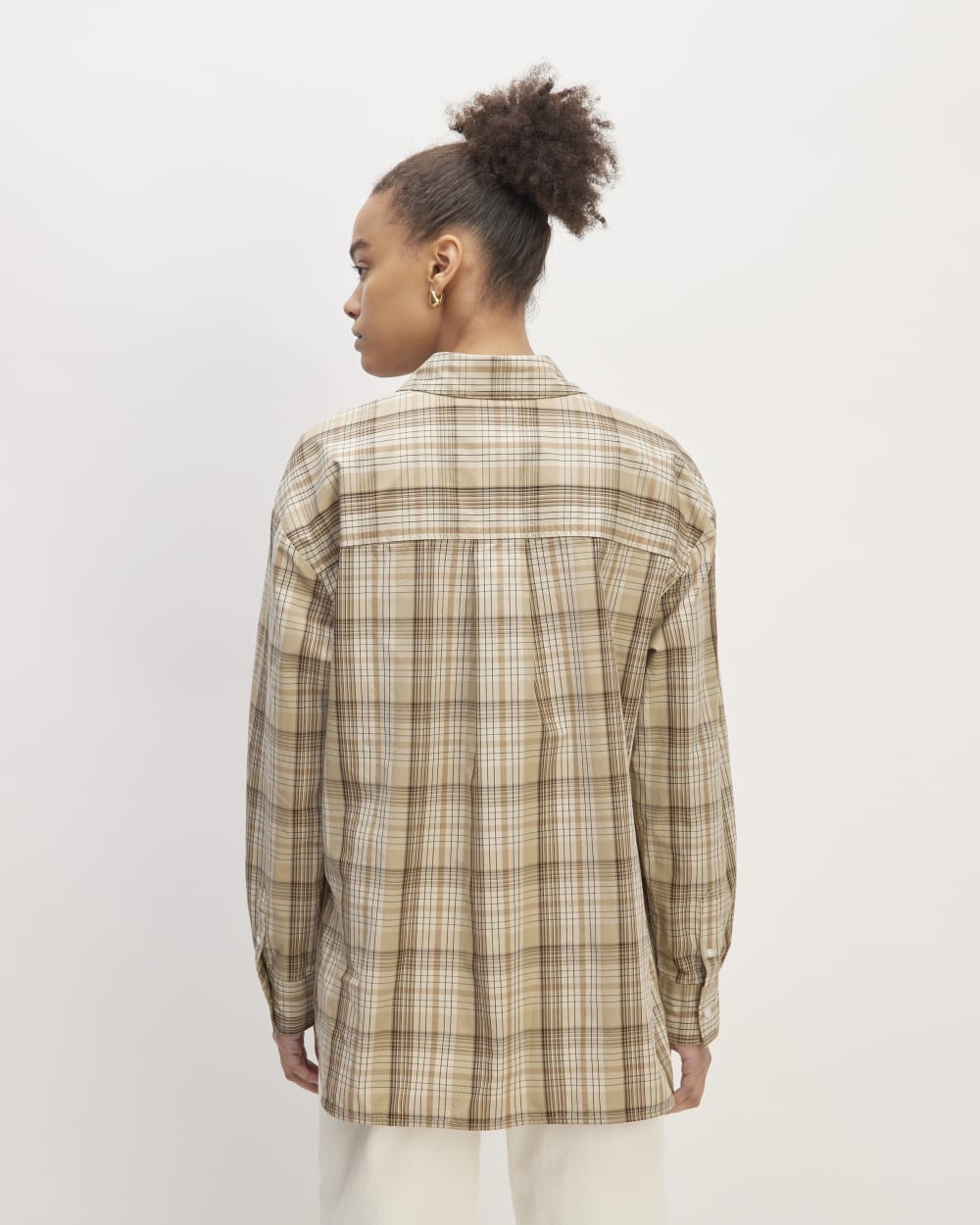womens-supima-cotton-boyfriend-shirt-pale-khaki-plaid