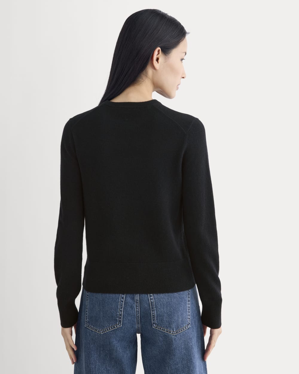 womens-cashmere-slim-crew-sweater-black