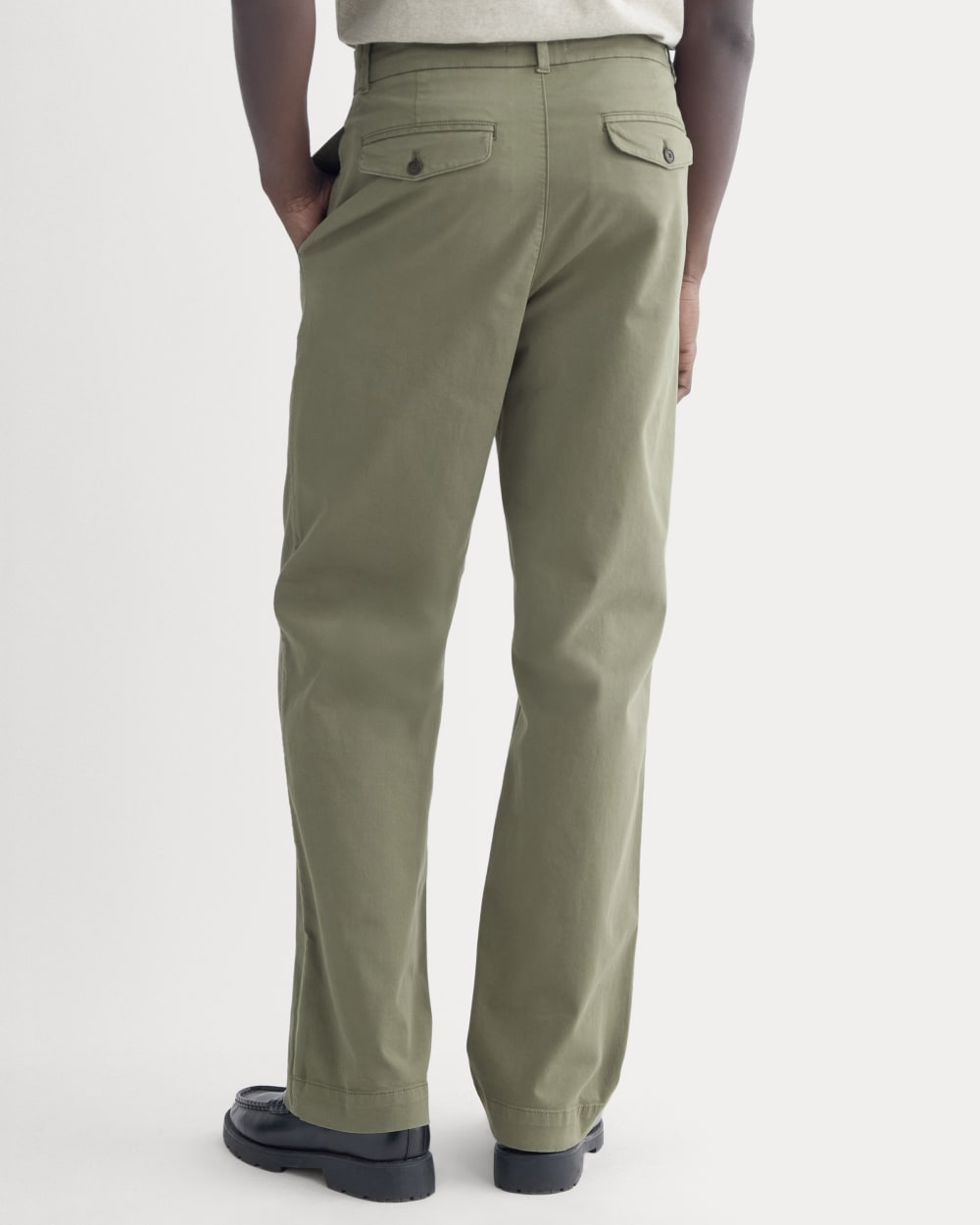 mens-relaxed-fit-chino-lichen-green