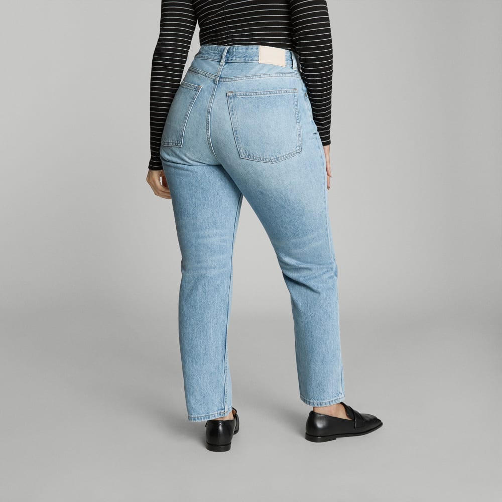 womens-90s-curvy-cheeky-straight-jean-sun-blue