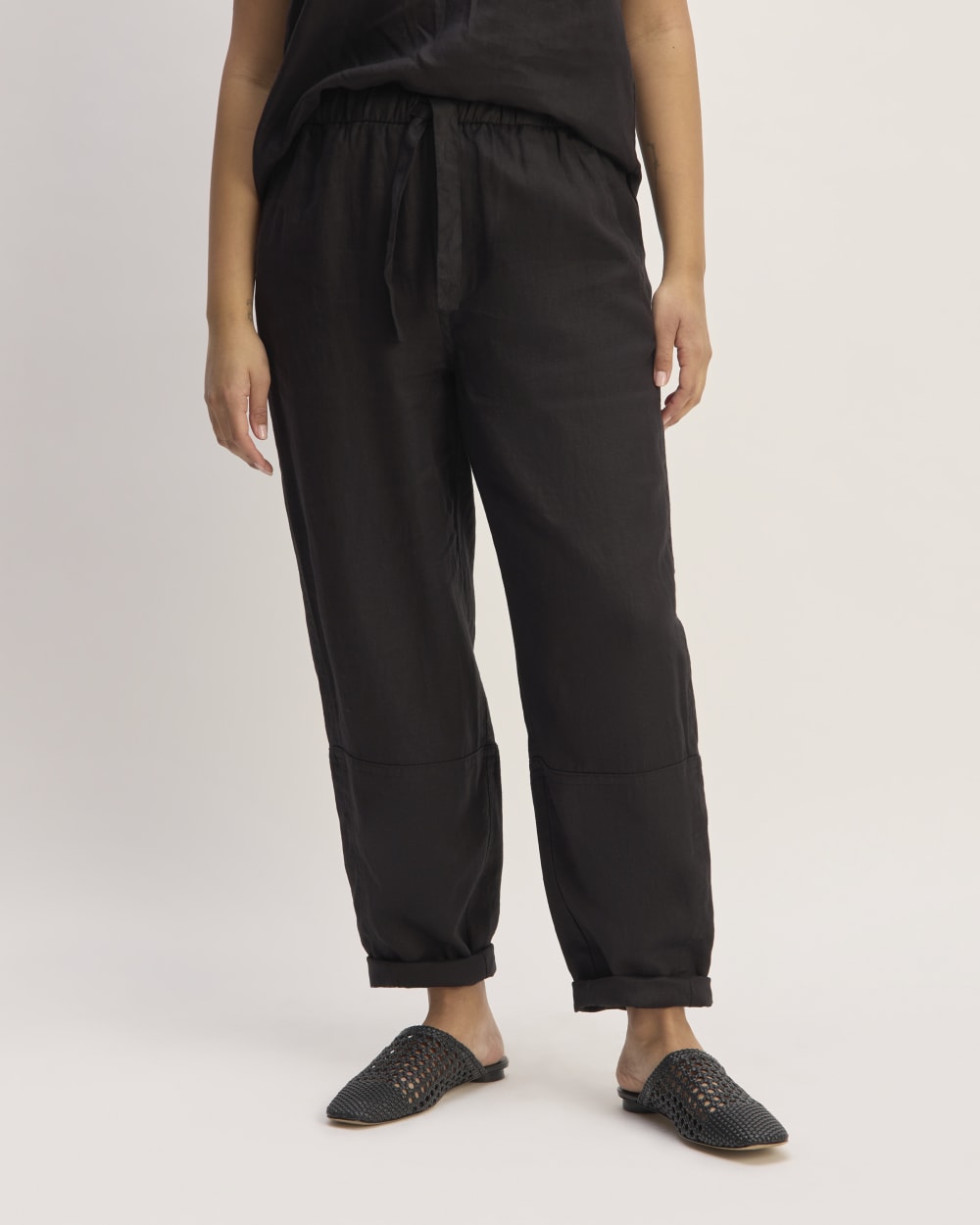 womens-linen-pull-on-barrel-pant-black