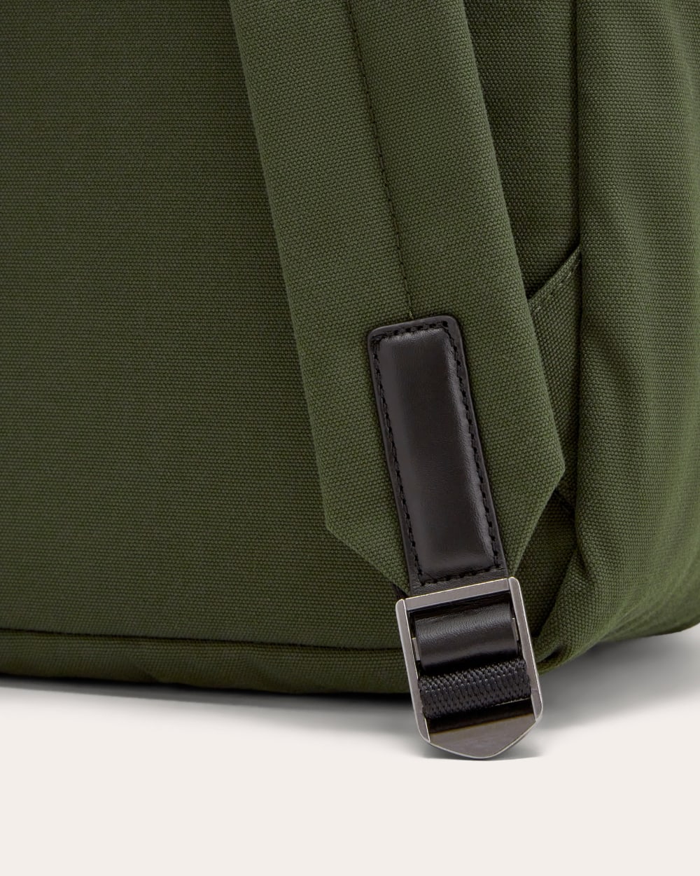 mens-canvas-backpack-dark-forest