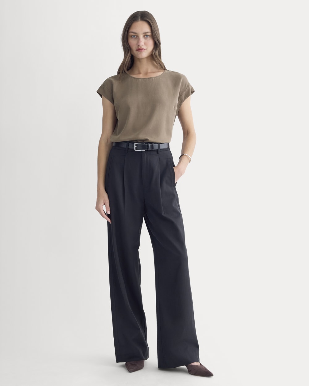 womens-tencel-butterlite-muscle-tee-deep-taupe