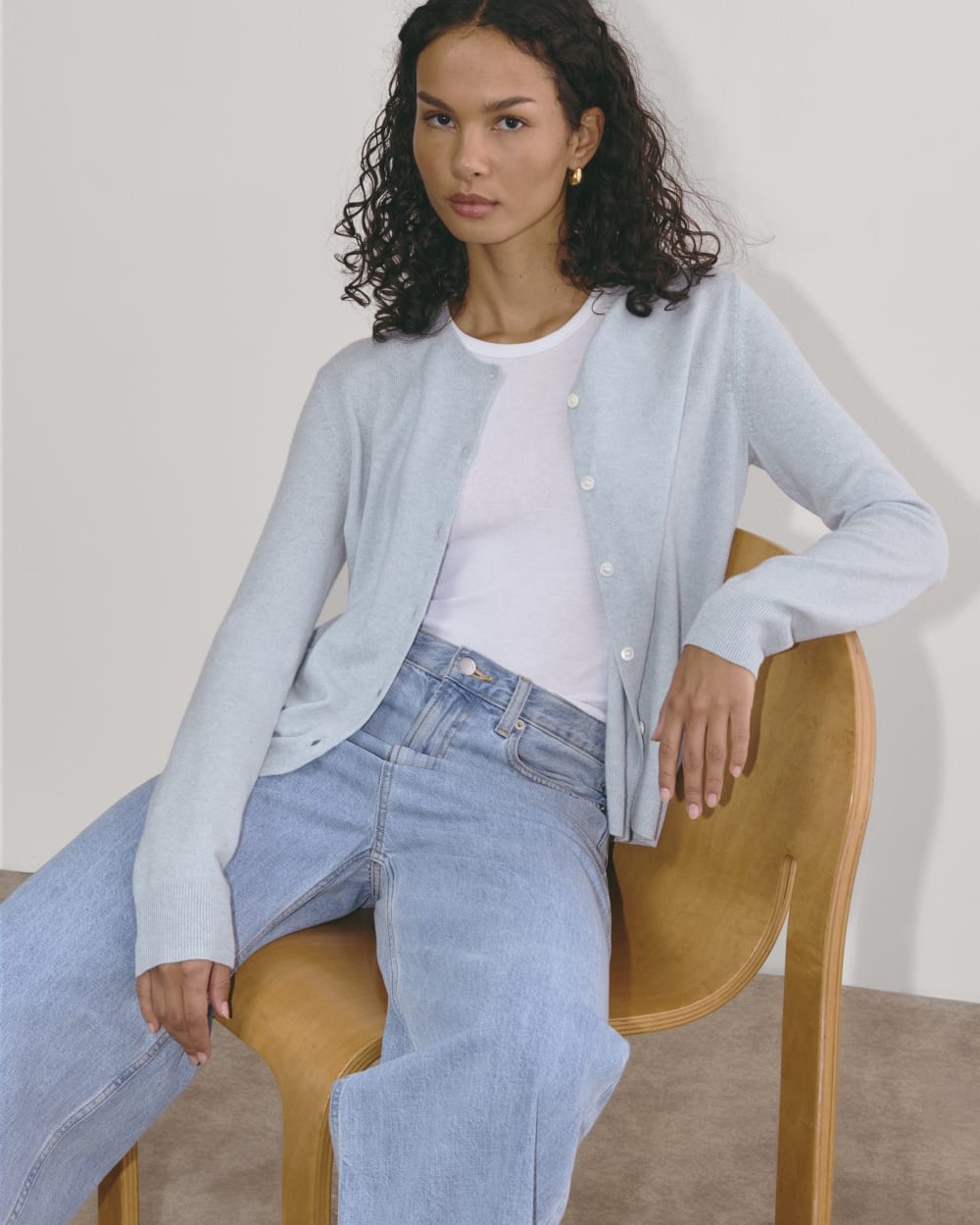 womens-cashmere-classic-crew-cardigan-sky-blue