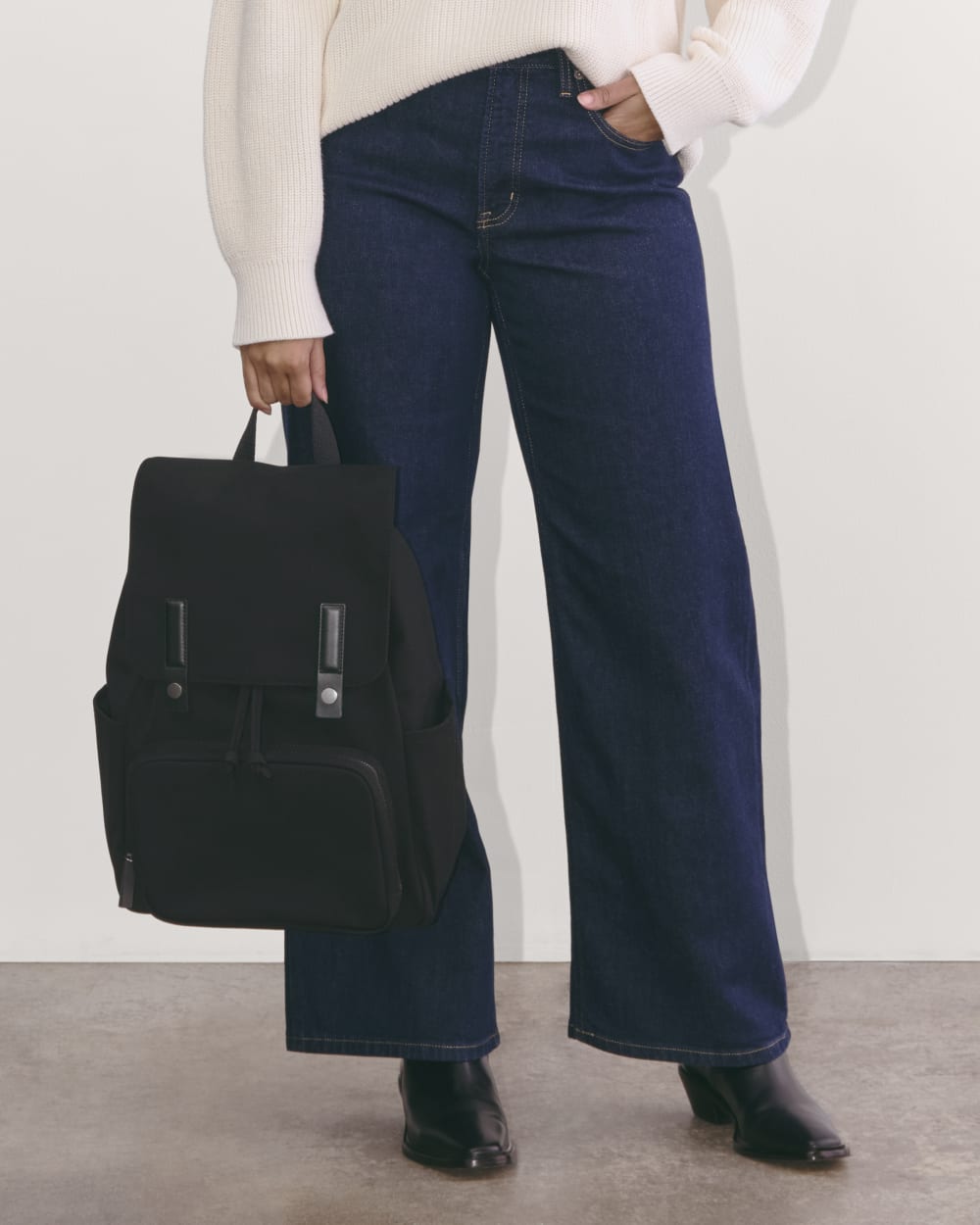 womens-canvas-backpack-black