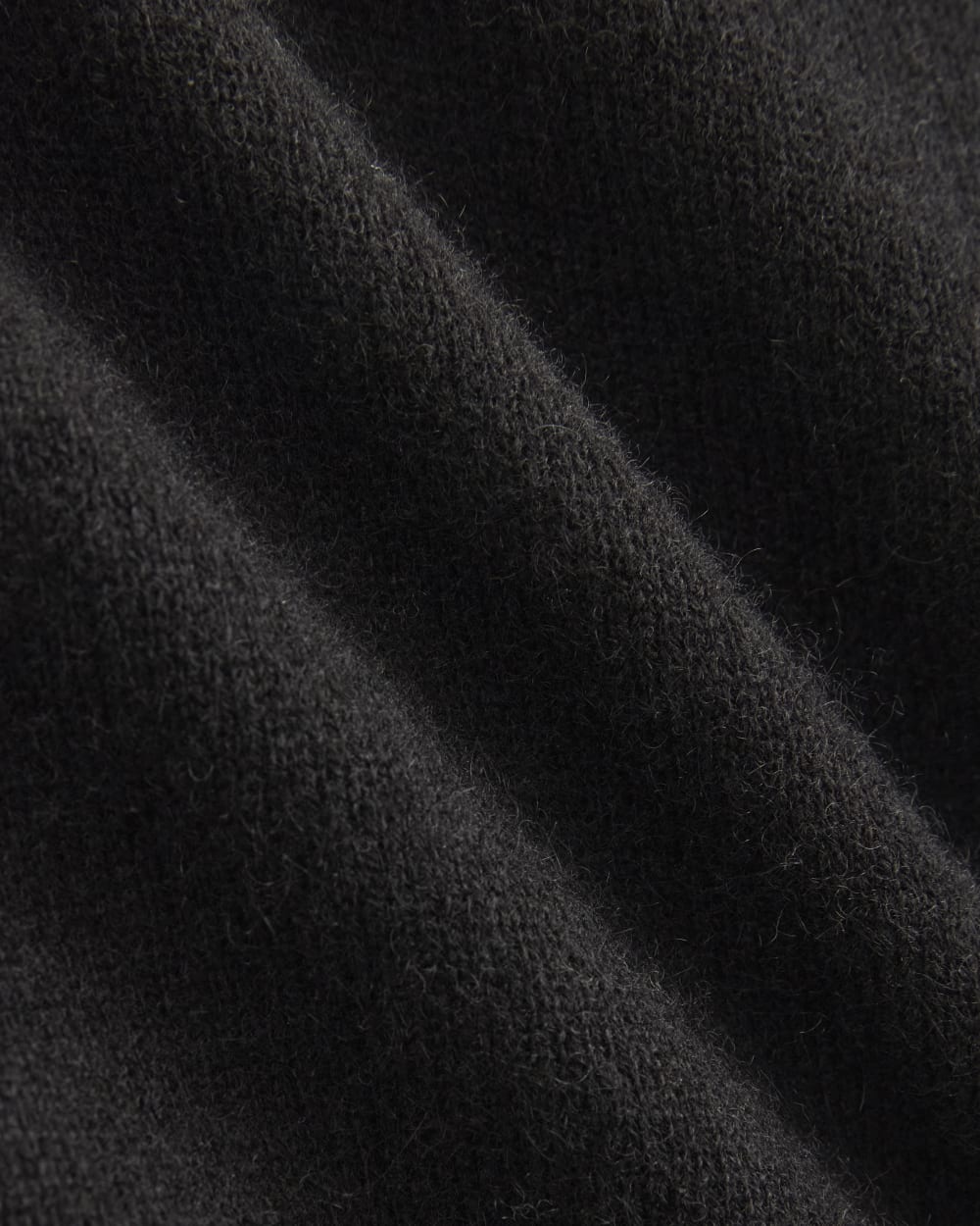 womens-cashmere-in-cropped-cardigan-black