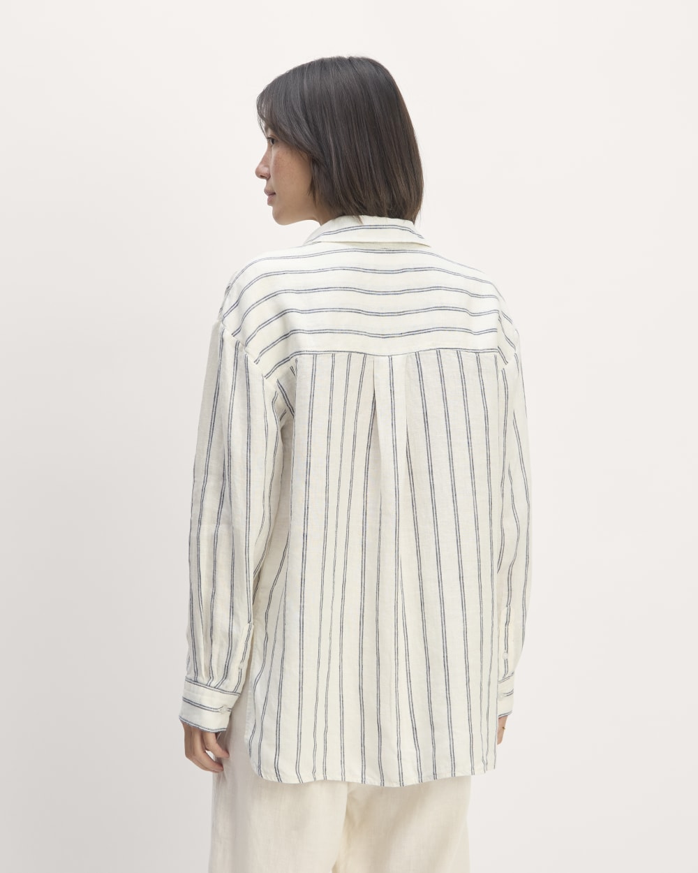 womens-linen-boyfriend-shirt-bone-navy