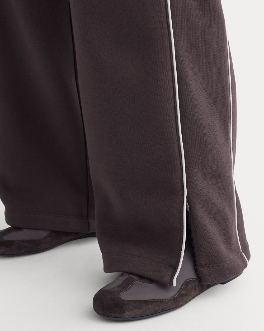 womens-luxe-fleece-track-pant-dark-chocolate