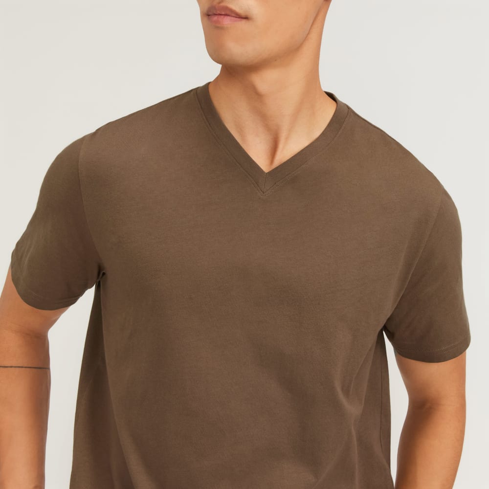 mens-essential-organic-v-tee-uniform-cocoa