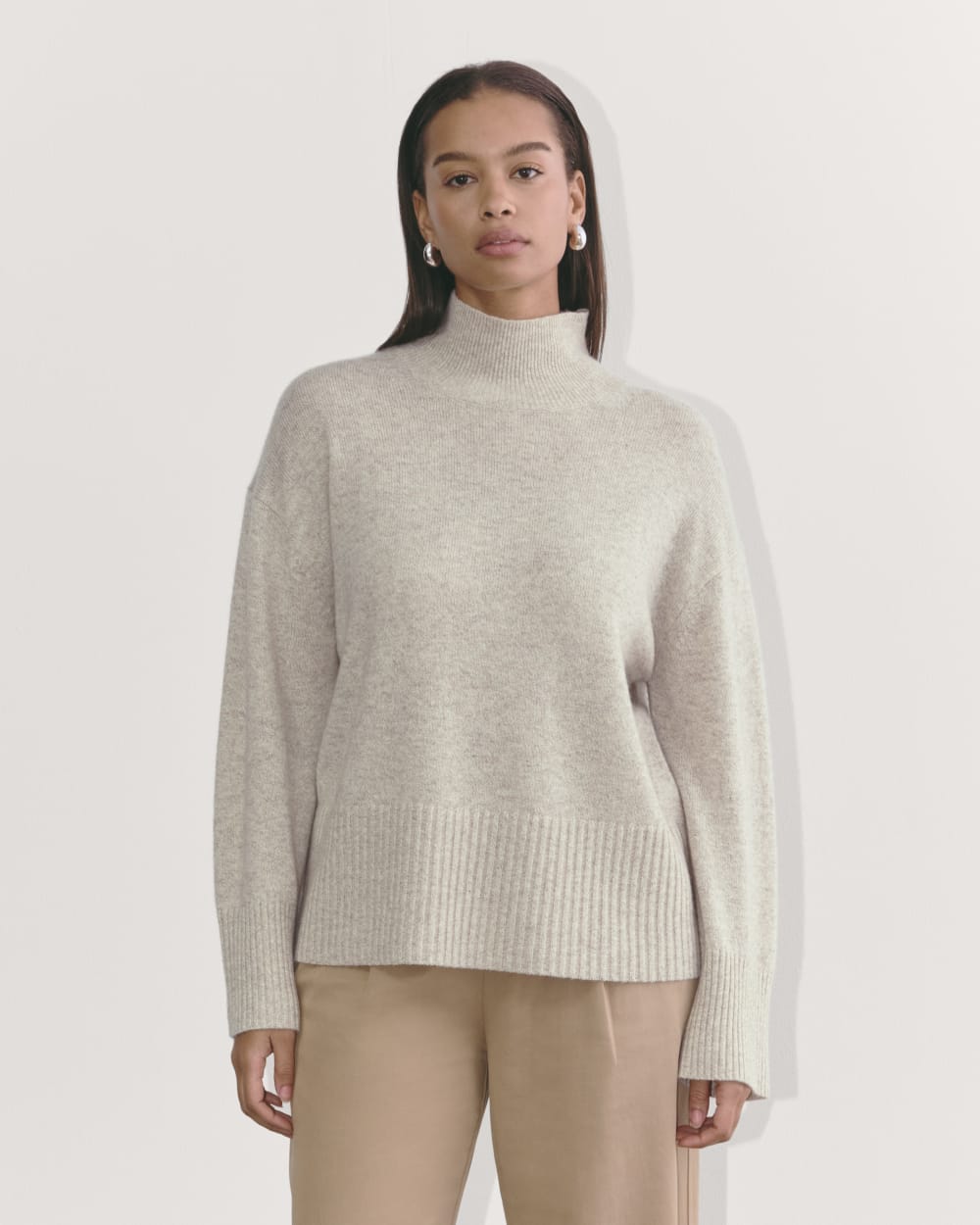 The Boxy Turtleneck in Cashmere Canvas – Everlane