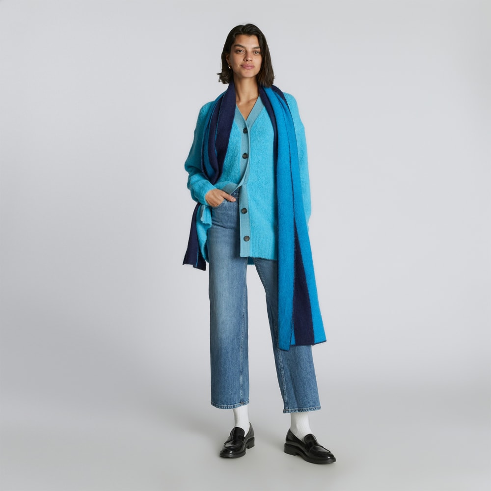 unisex-alpaca-patterned-scarf-menthyl-blue-ocean-cavern