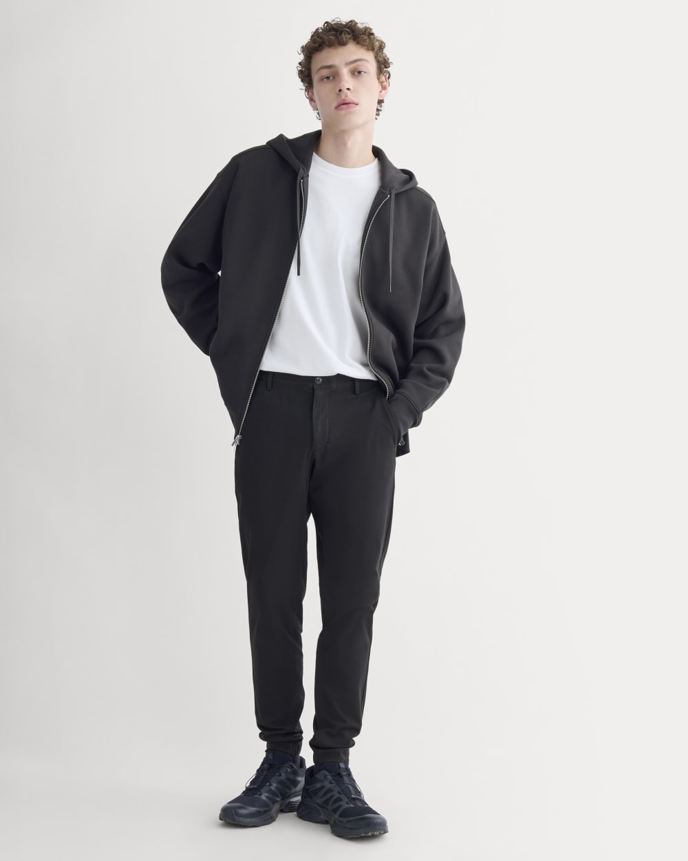 mens-performance-traveler-chino-black | primary