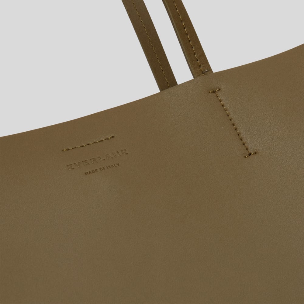 womens-luxe-medium-italian-leather-tote-beech