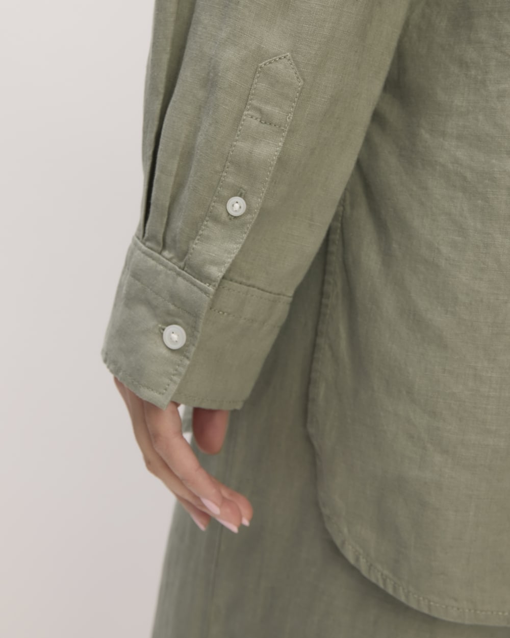 womens-linen-boyfriend-shirt-sage-green