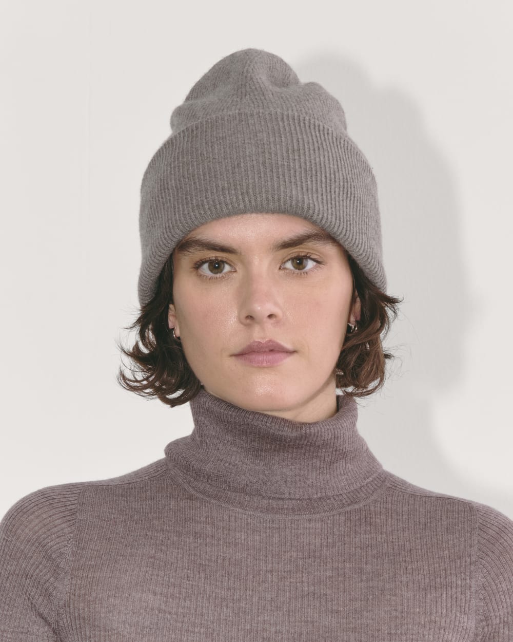 womens-gifting-beanie-taupe-melange | alt