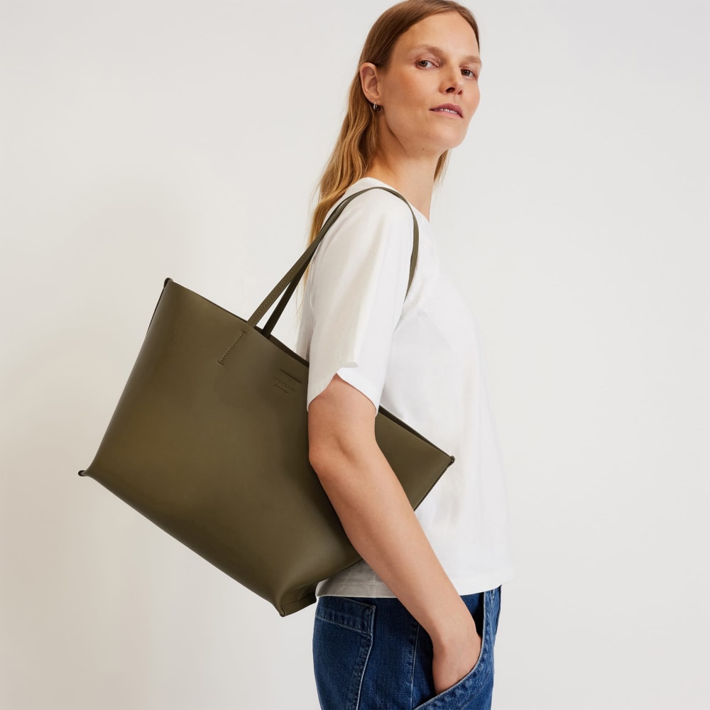 womens-luxe-medium-italian-leather-tote-beech