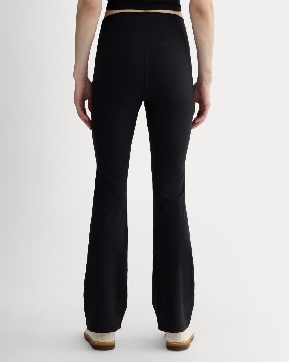 womens-perform-flare-legging-black