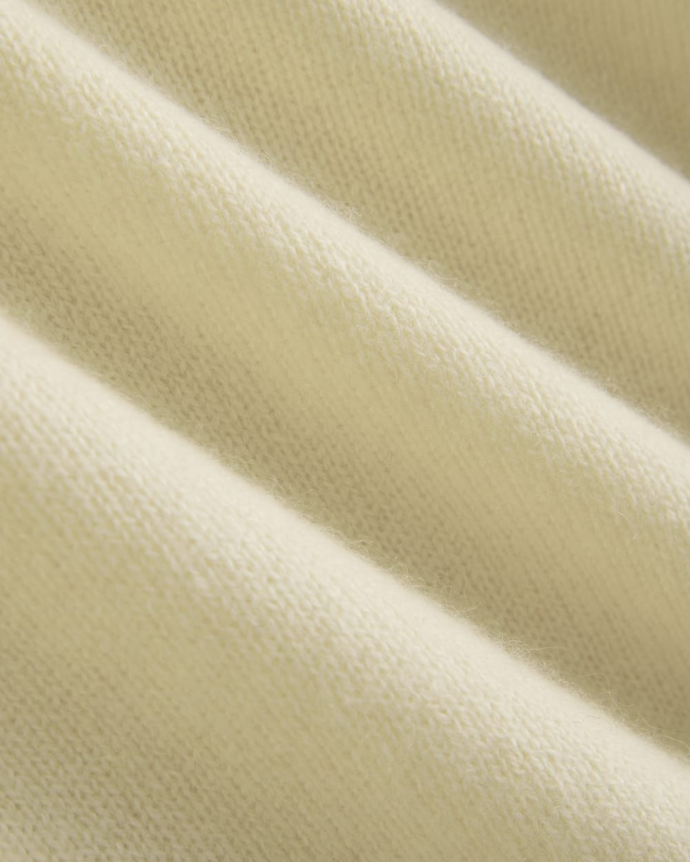 womens-cashmere-boyfriend-sweater-snow