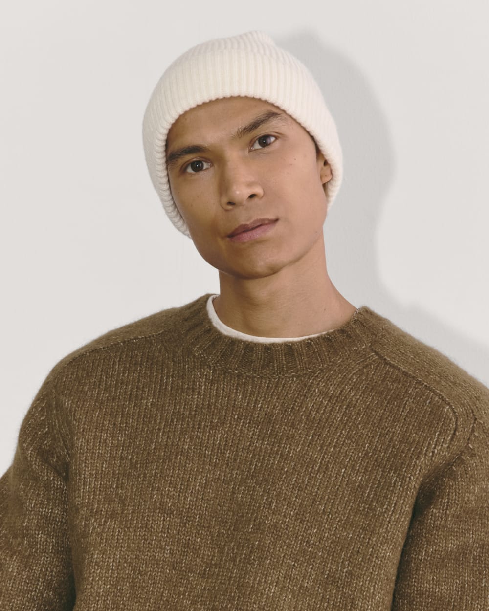 The Cashmere Ribbed Beanie | Bone – Everlane display picture 1