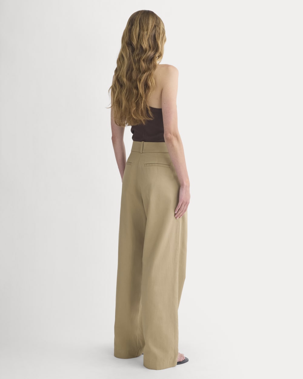 womens-wide-leg-trouser-in-buttersmooth-long-ash-brown