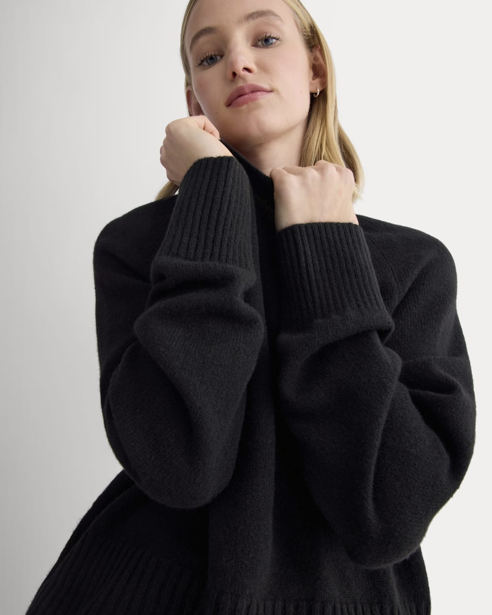 womens-cashmere-boxy-crew-sweater-new-black