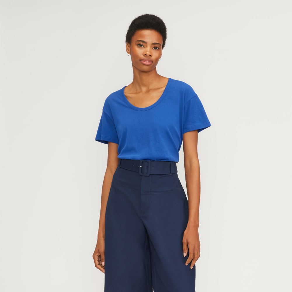 womens-air-scoop-neck-tee-mazarine-blue | primary