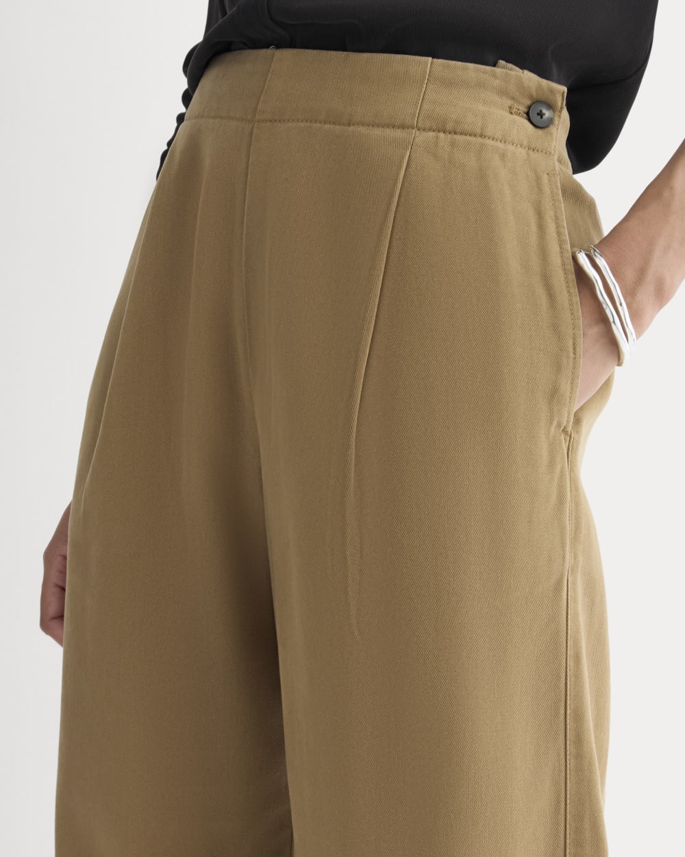 womens-chino-jogger-in-buttersoft-aged-brass