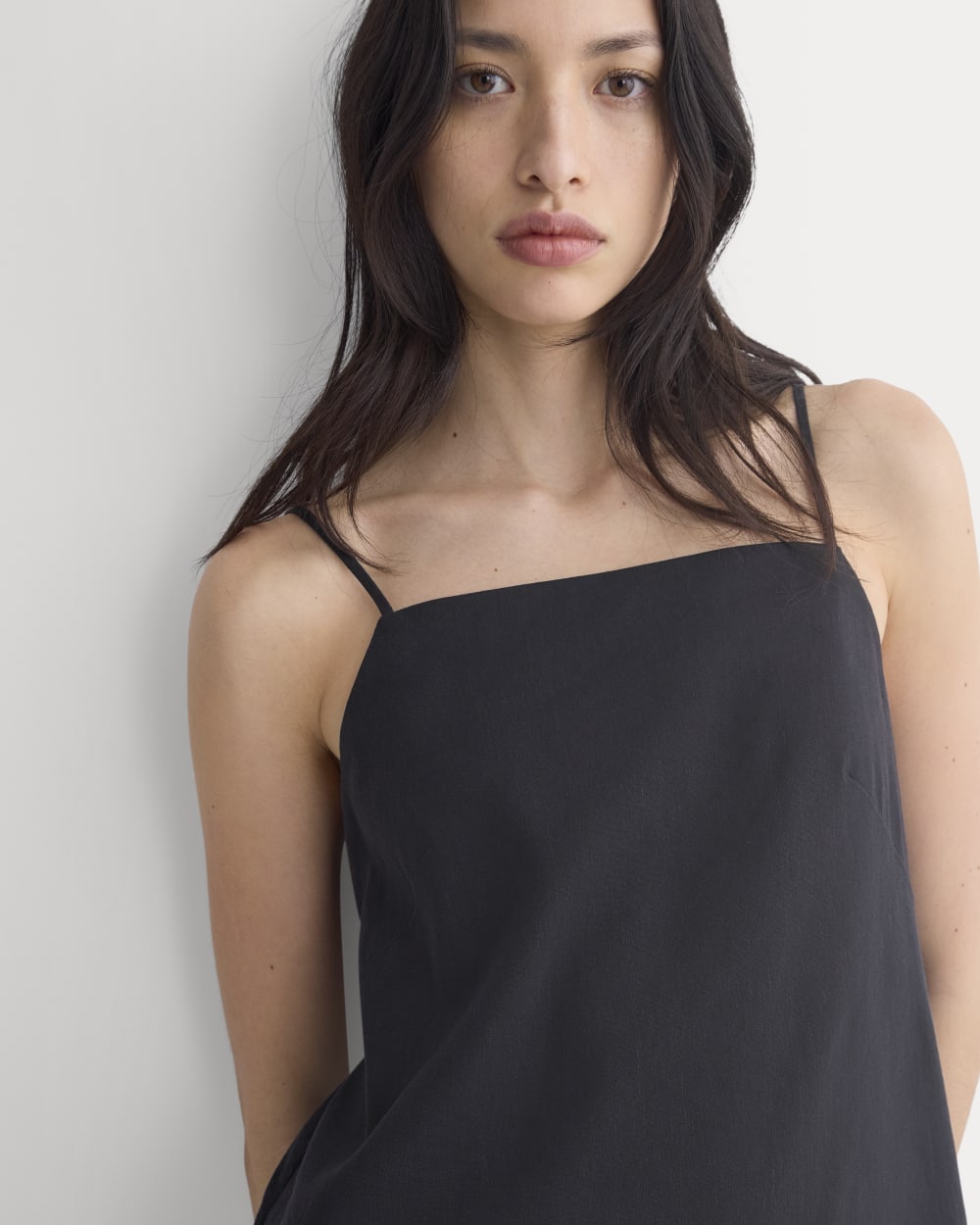 womens-mini-shift-dress-in-stretch-linen-black