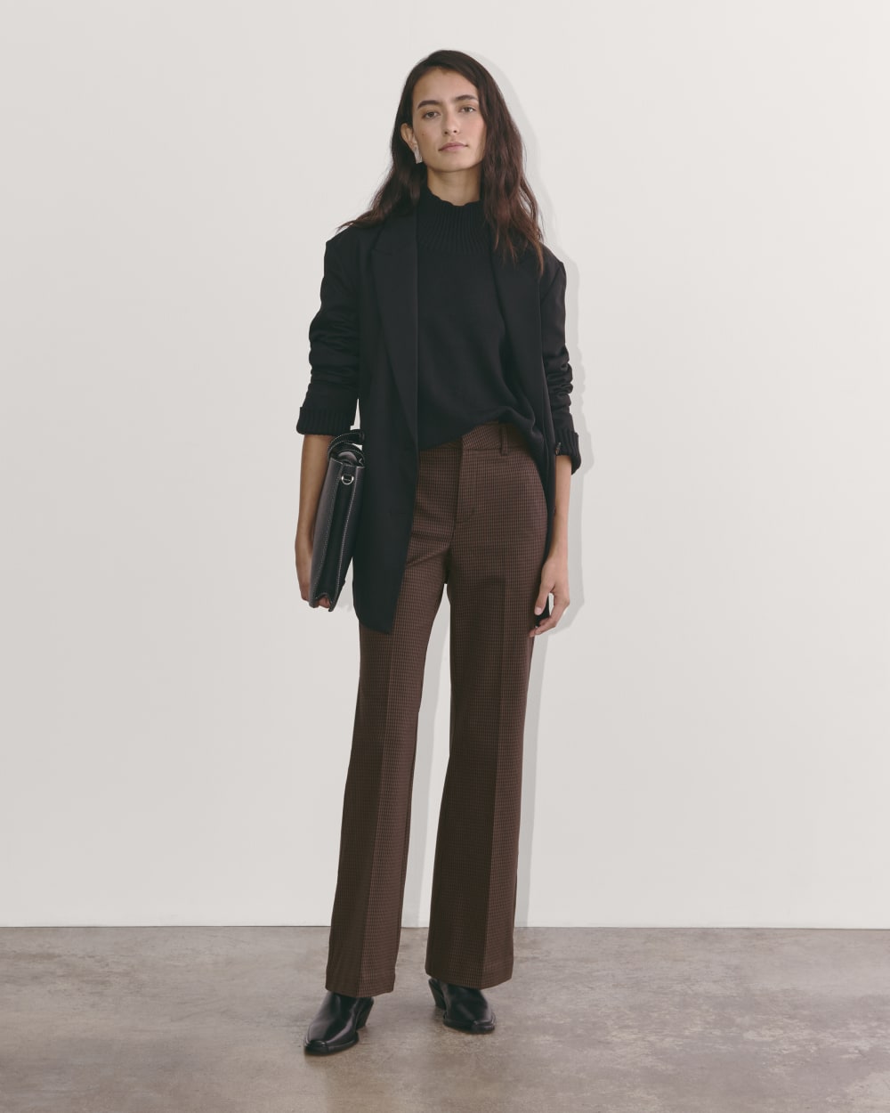 womens-bi-stretch-flare-pant-brown-houndstooth | primary