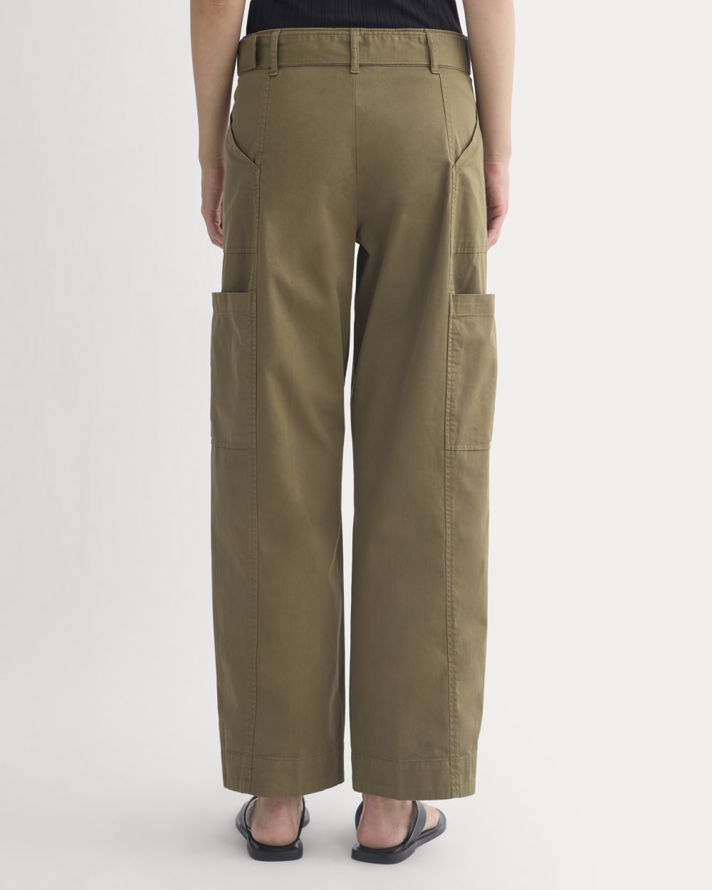 womens-utility-straight-leg-cargo-pant-olive