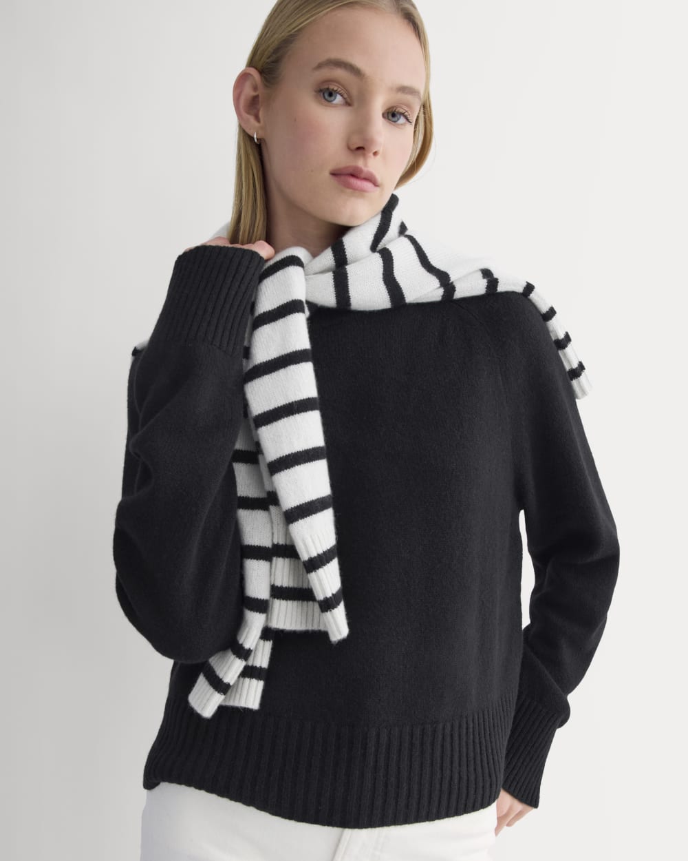 womens-cashmere-boxy-crew-sweater-new-black