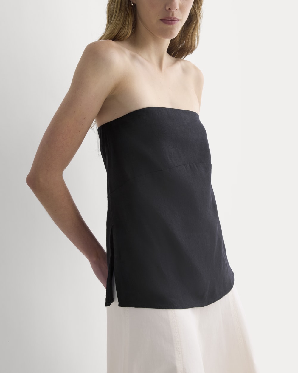 womens-tube-top-in-stretch-linen-black | primary