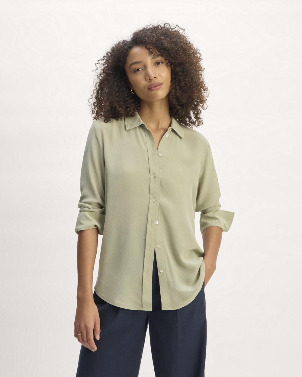 womens-clean-silk-relaxed-shirt-seagrass | primary