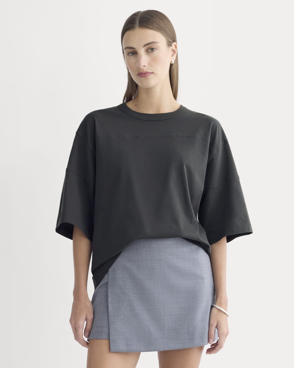 womens-oversized-varsity-tee-cotton-washed-black | primary