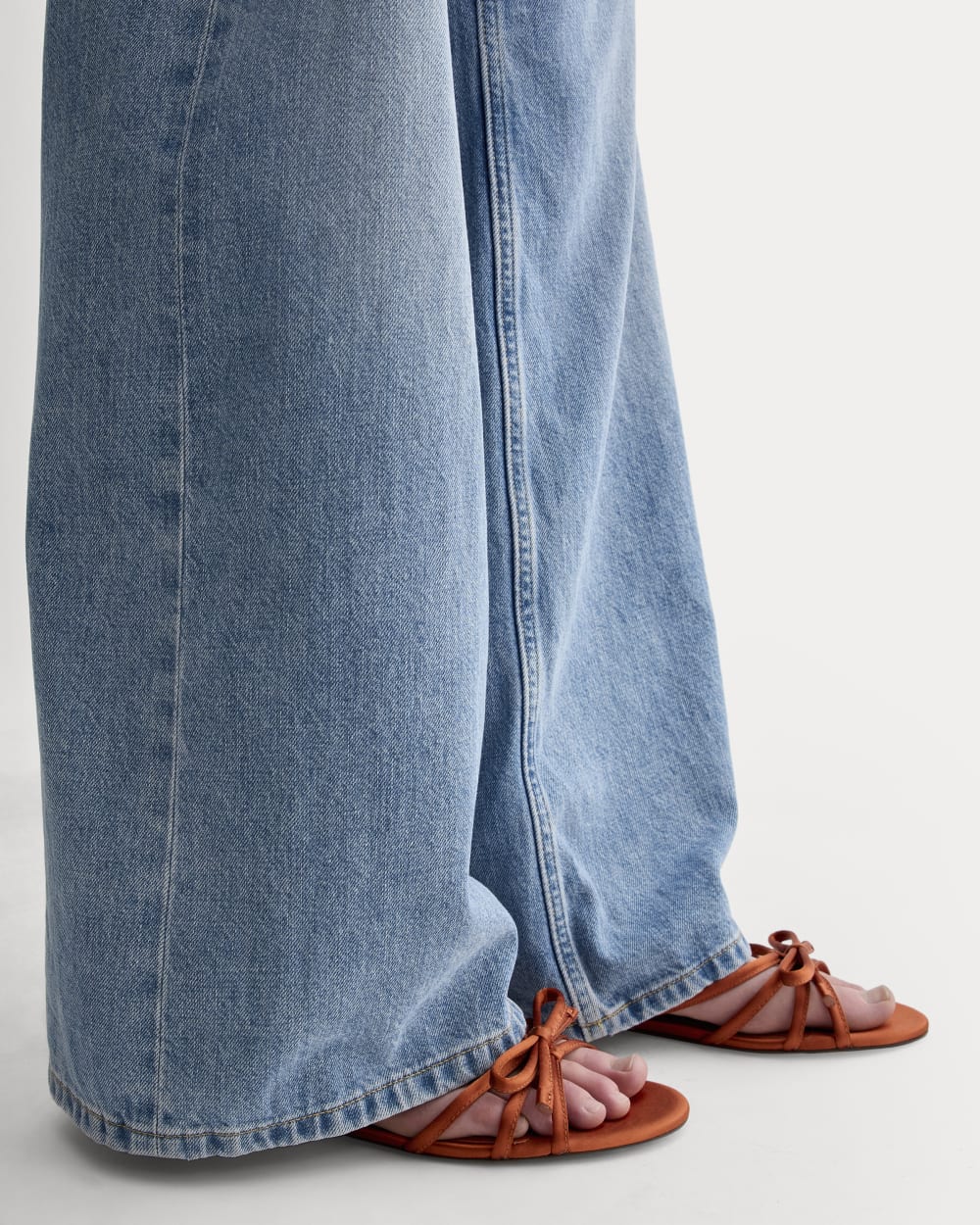 womens-leather-bow-sandal-deep-amber