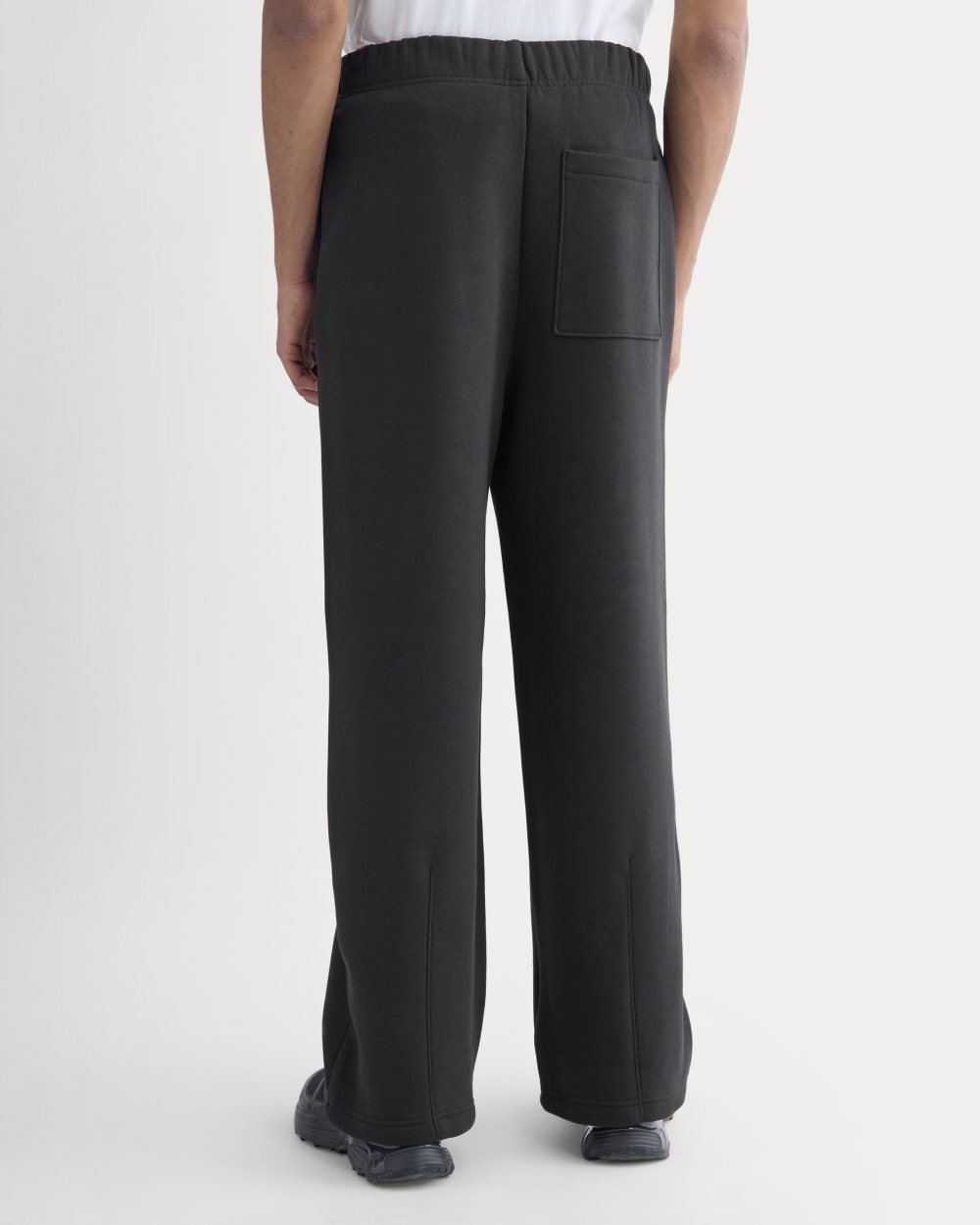 mens-luxe-fleece-pleated-sweatpant-black