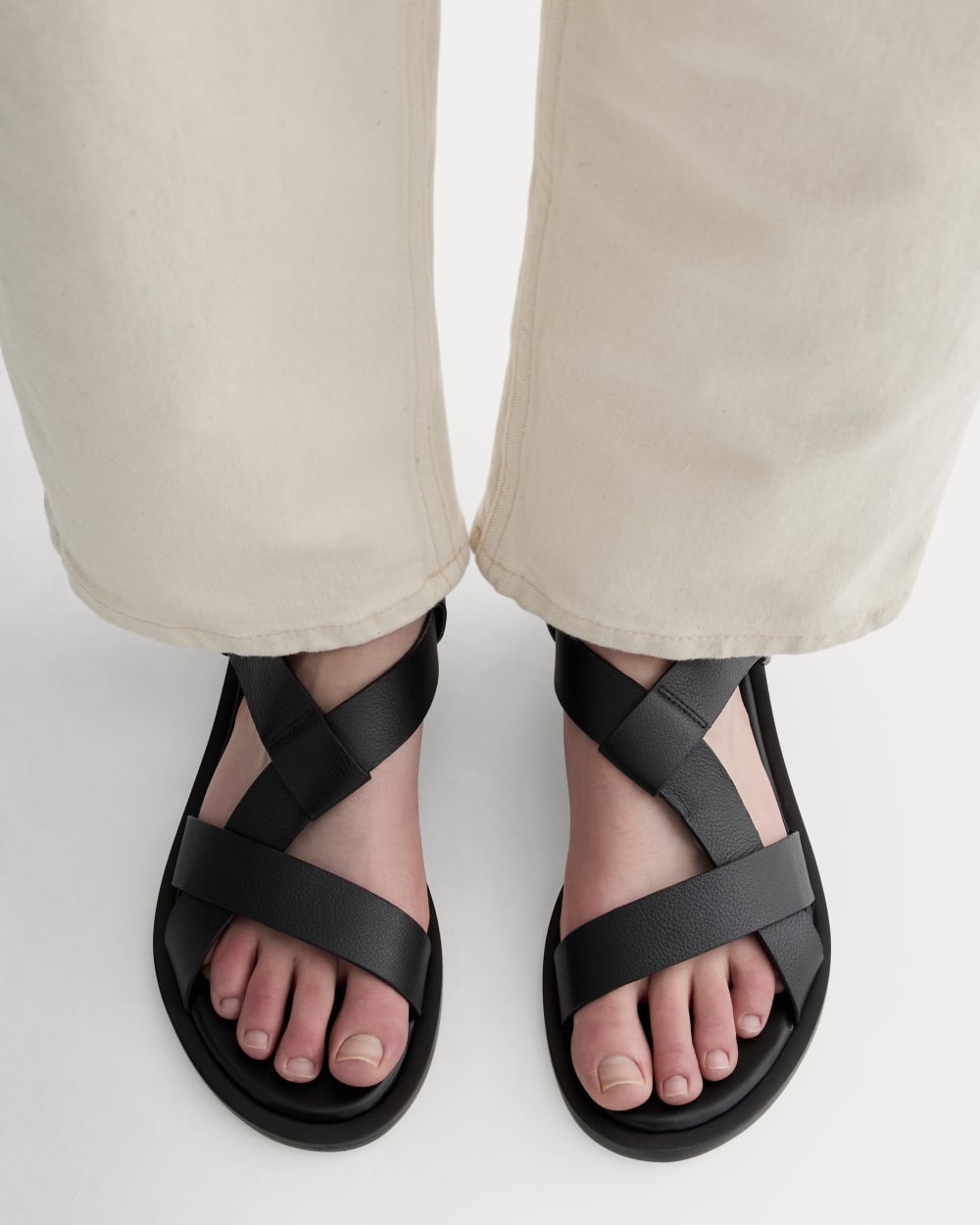 womens-city-strap-sandal-black