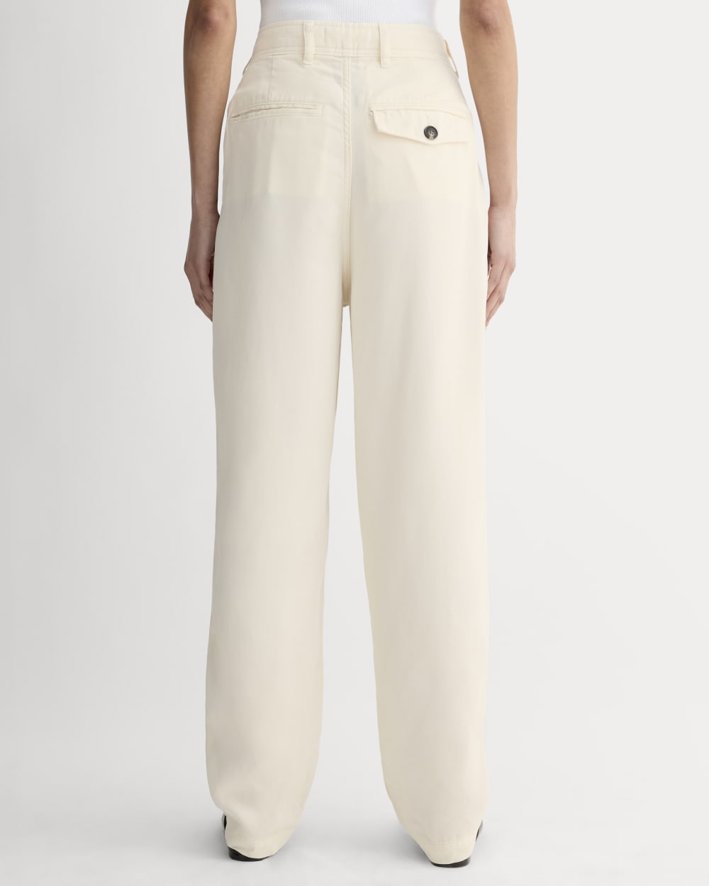 The Linen Short-Sleeve Standard Fit Shirt