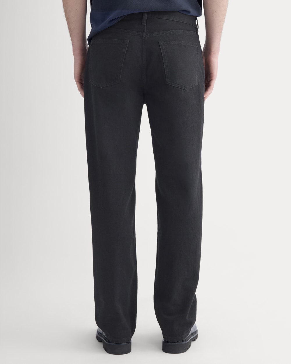 mens-classic-straight-fit-jean-black