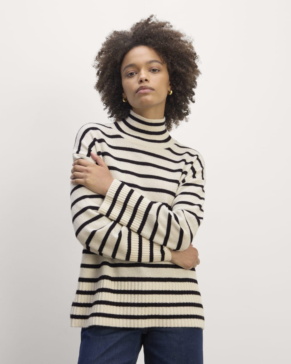 womens-cashmere-boxy-turtleneck-sweater-bone-black | primary