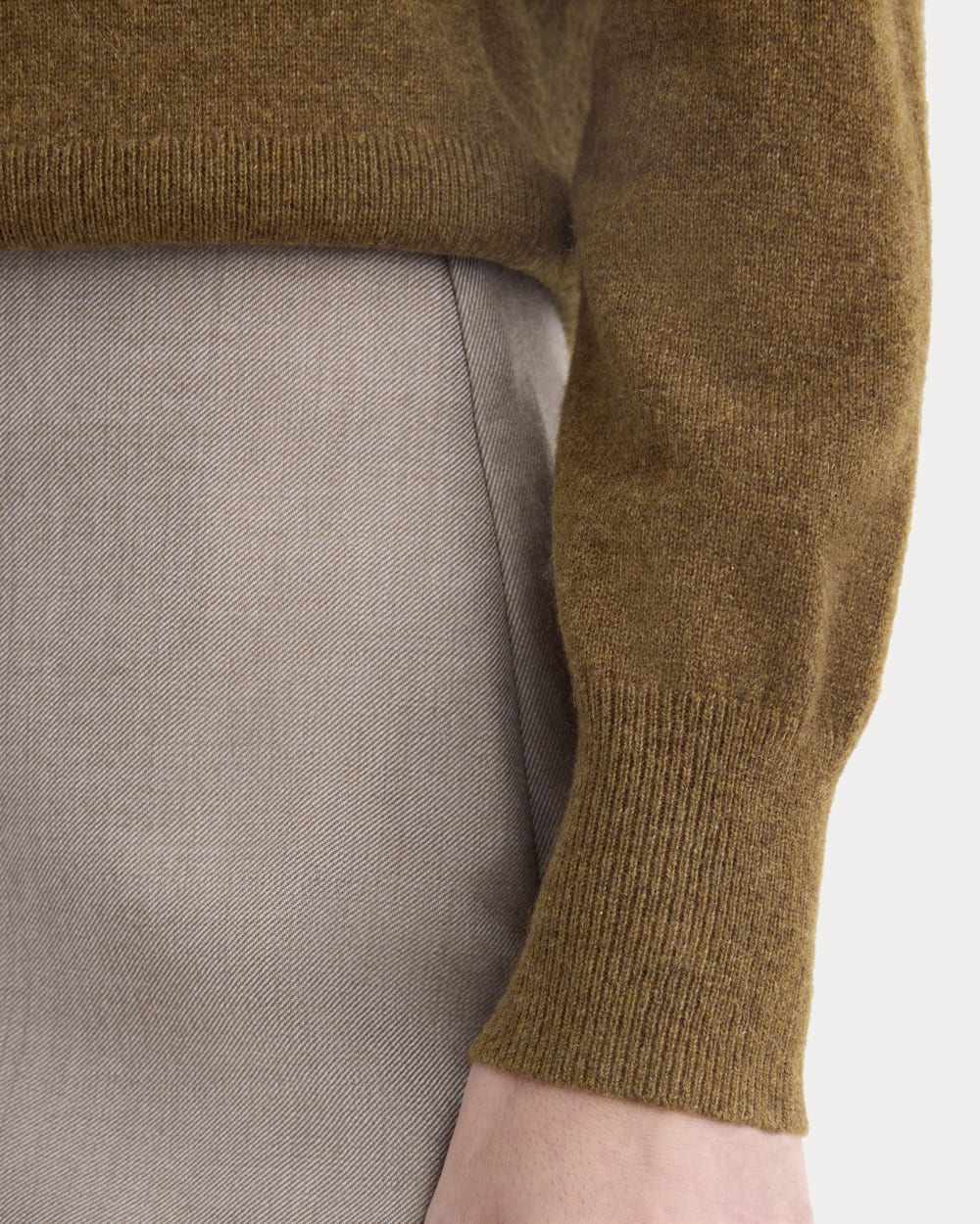 womens-cashmere-slim-crew-sweater-heathered-toffee