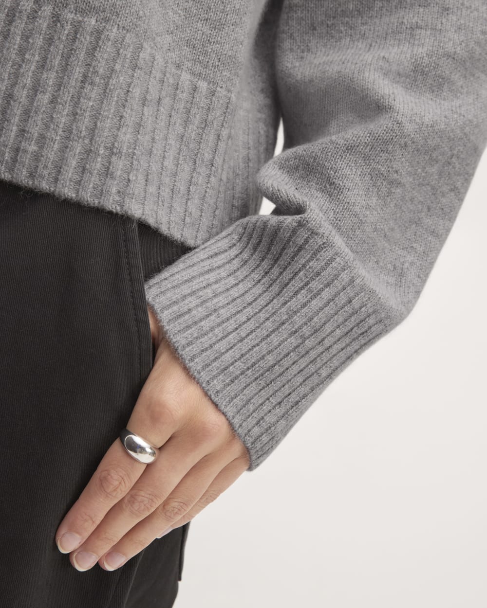 womens-cashmere-boxy-crew-sweater-heathered-grey