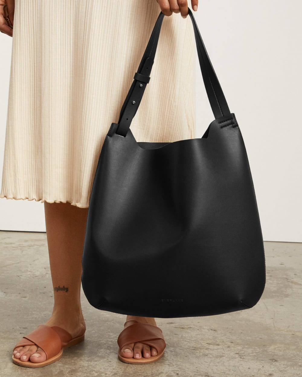 womens-cactus-leather-small-hobo-black | alt