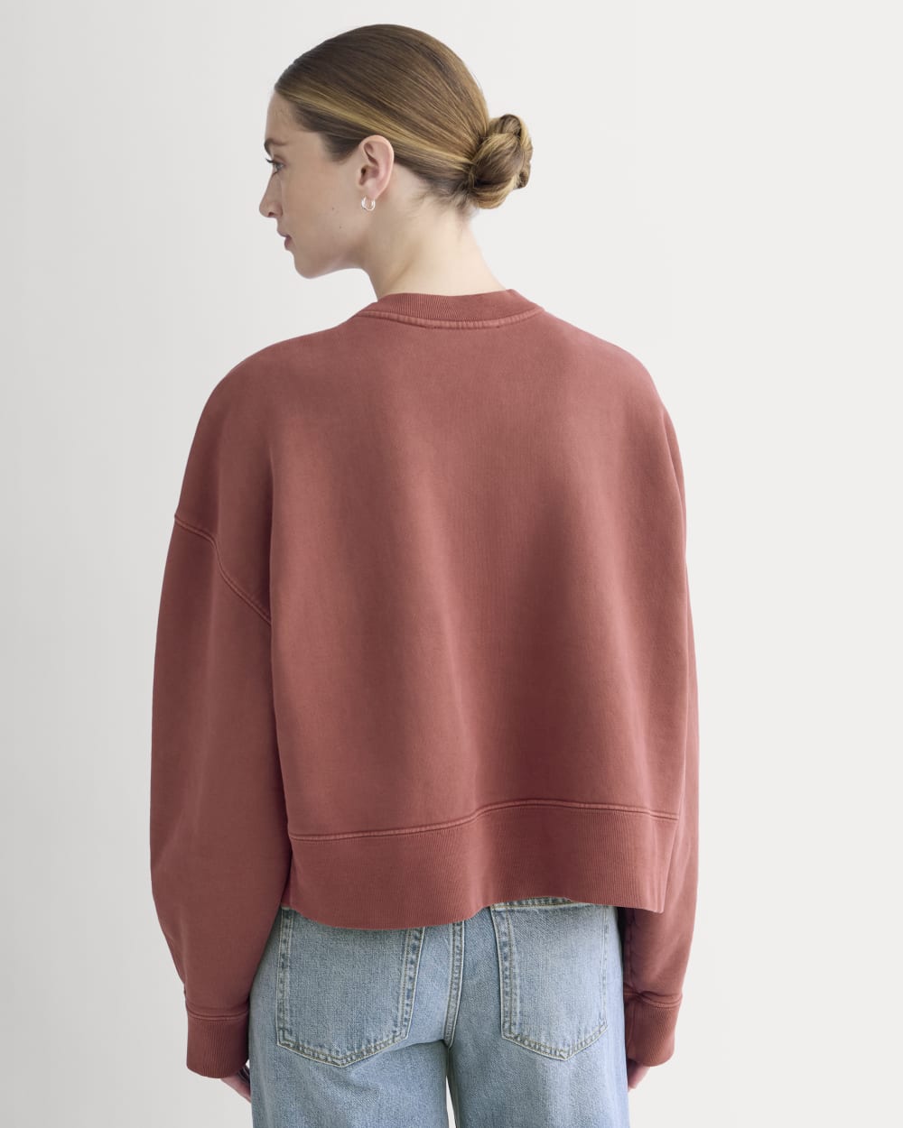 everlane-x-laufey-foundation-sweatshirt-dusty-red